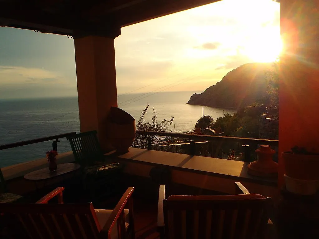*** Couette-café La Serra Sul Mare Monterosso al Mare Italie